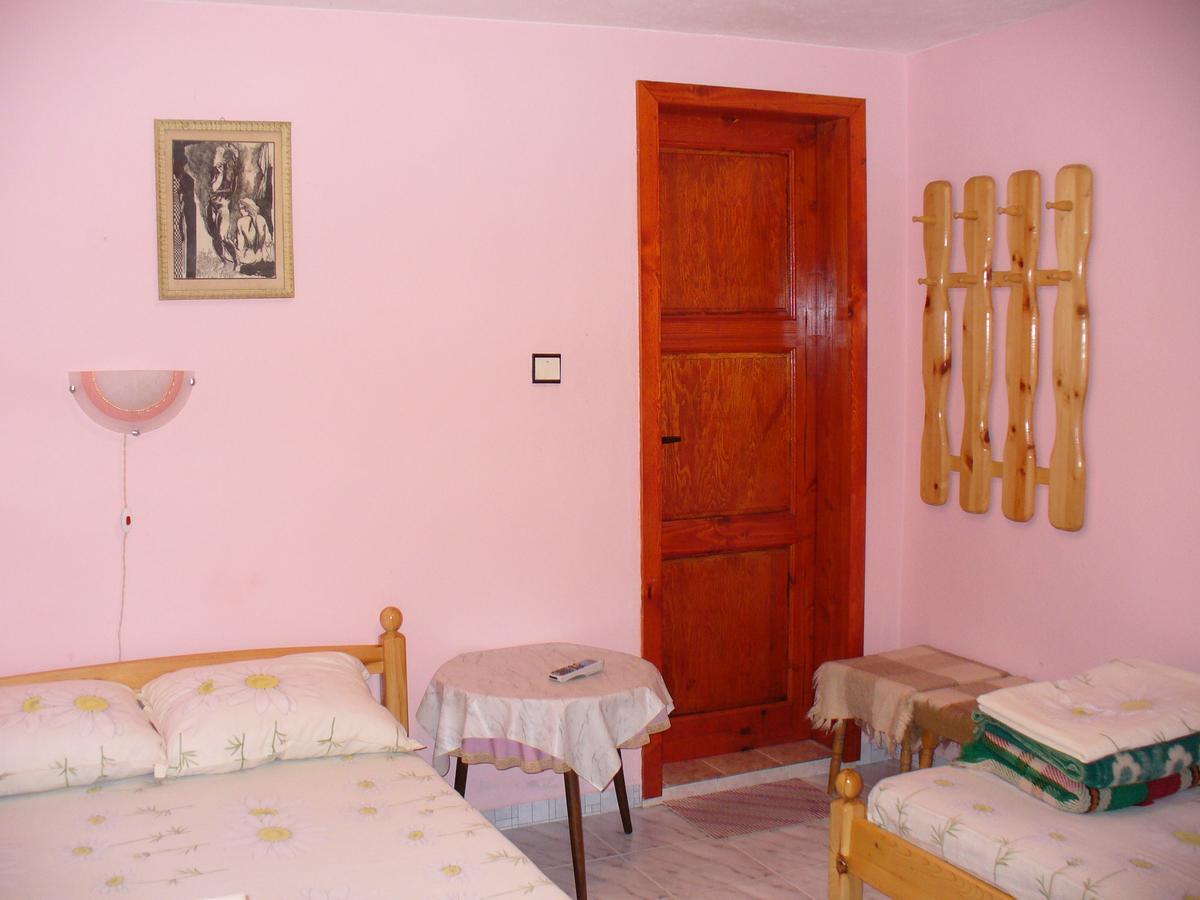 צ'יפליק Mountain Sun Guest House מראה חיצוני תמונה